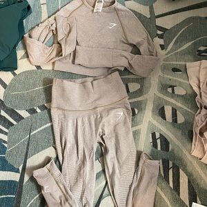 Gymshark small taupe set